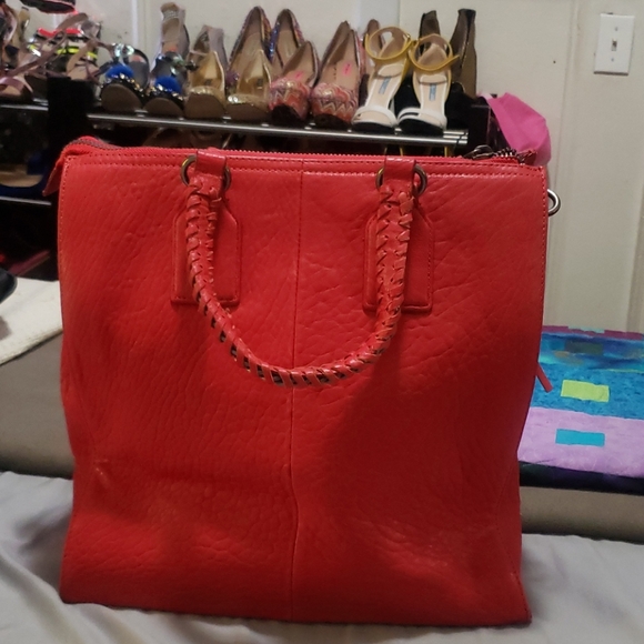 Women's Authentic Handbag ๐ - Picture 3 of 7